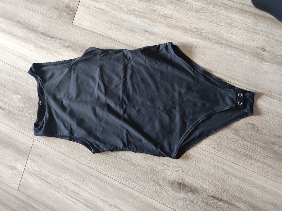 Body czarne na ramiączka
