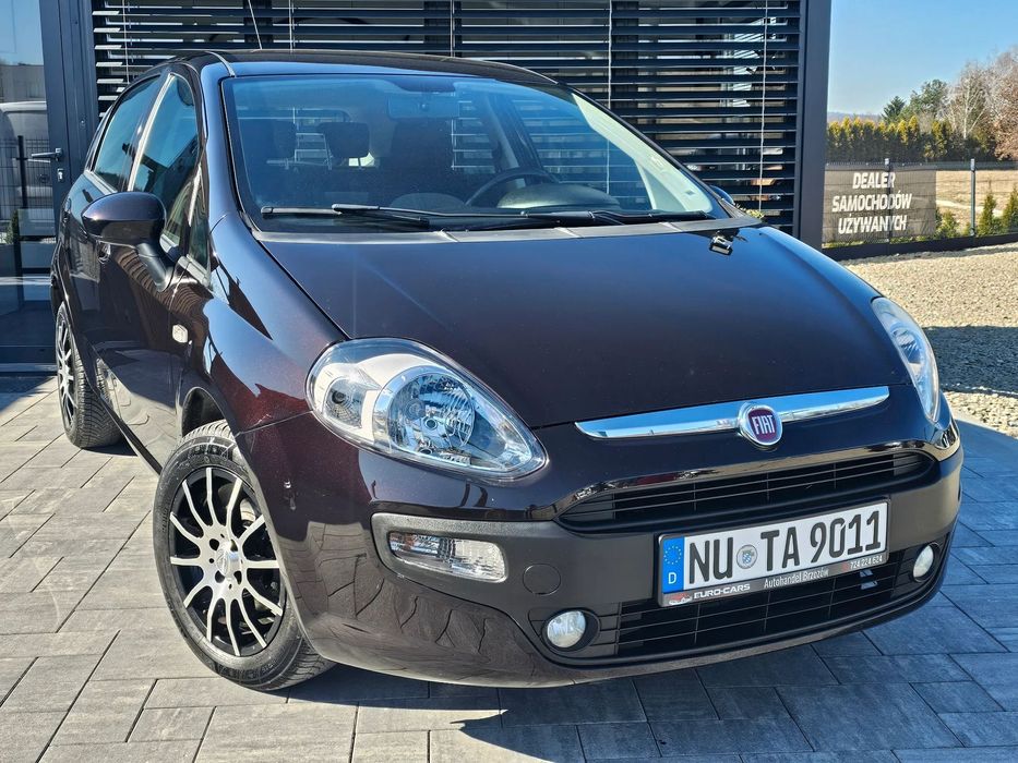 Fiat Punto Evo // 1.4 // Benzyna // City go // Klima // 157 000 km // Perła fiolet //
