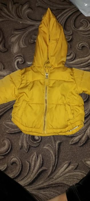 Курточка на дівчинку