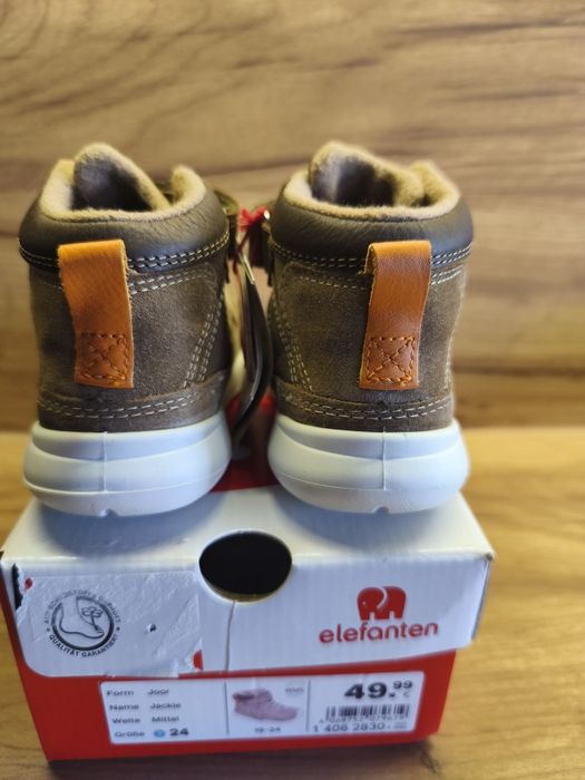 Nowe Elefanten Jackie r.24