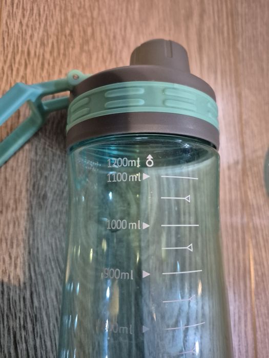 2 duże bidony na wodę / napoje 1,2l