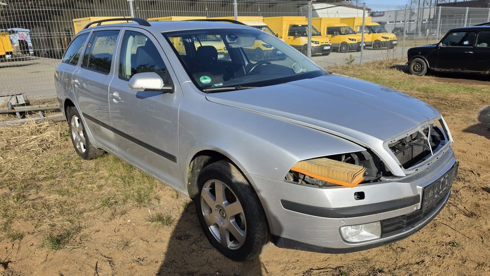 Skoda Octavia 2.0tdi bmm, lakier 9156, skrzynia kmx , różne części