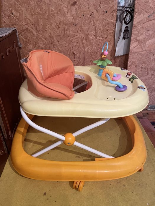 Продам Дитячі ходунки