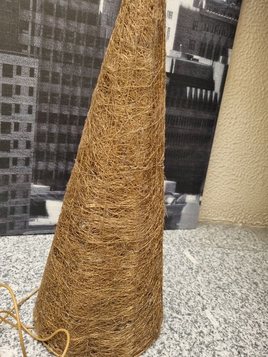 Cone dourado natal