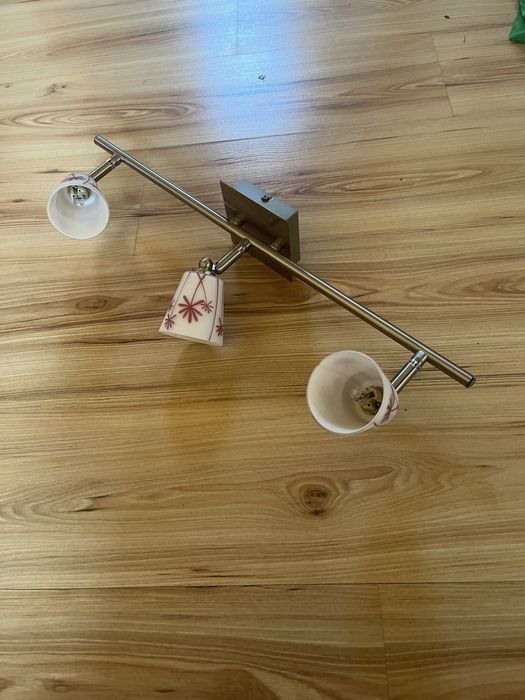 Lampa sufitowa.