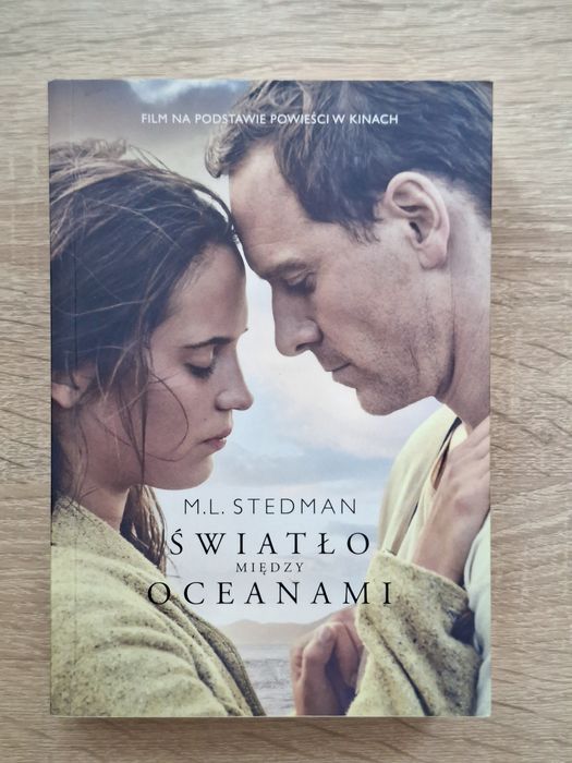 Książka Światło między oceanami Albatros  M.L. Stedman,poruszająca
