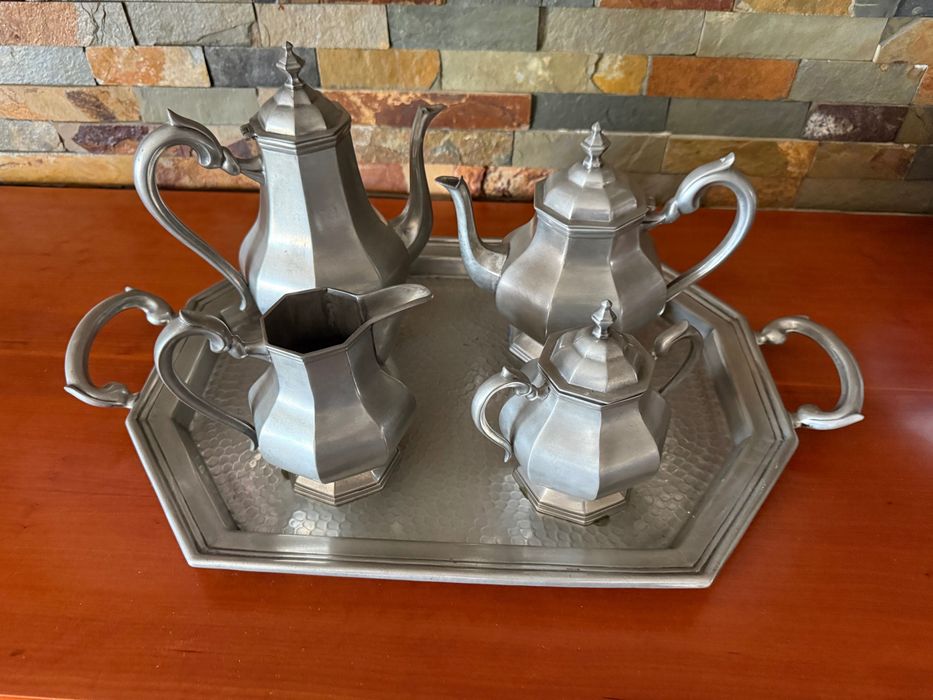 Conjunto de chá em Estanho com bandeja