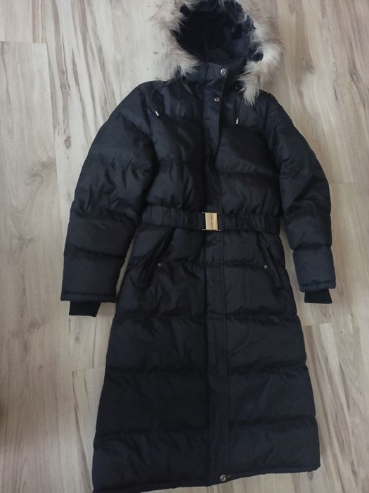 Długi płaszcz puchowy pikowany płaszcz  kaptur