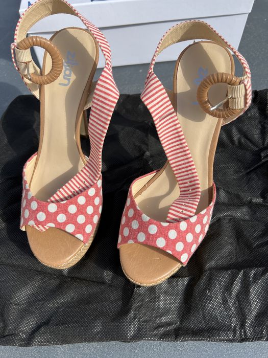 Sandalias Zilian novas