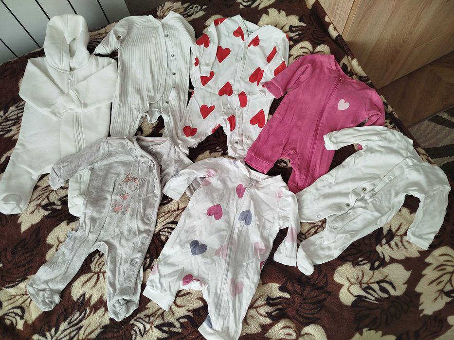 Пакет речей для новонародженої дівчинки