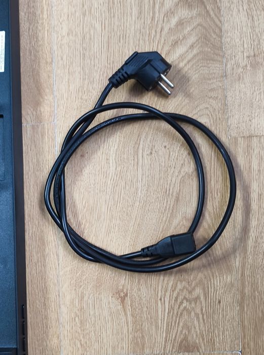 Monitor hikvision