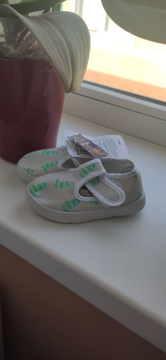 Макасіни для хлопчика 21 розмір може бути на 20. Повністю нові.