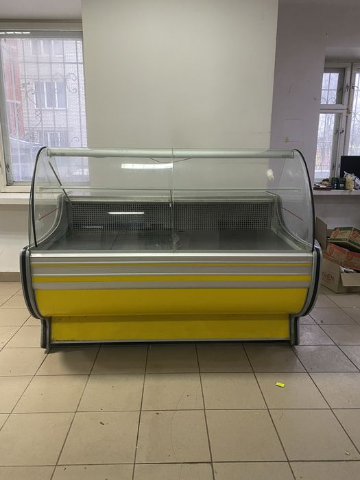 Холодильна вітрина