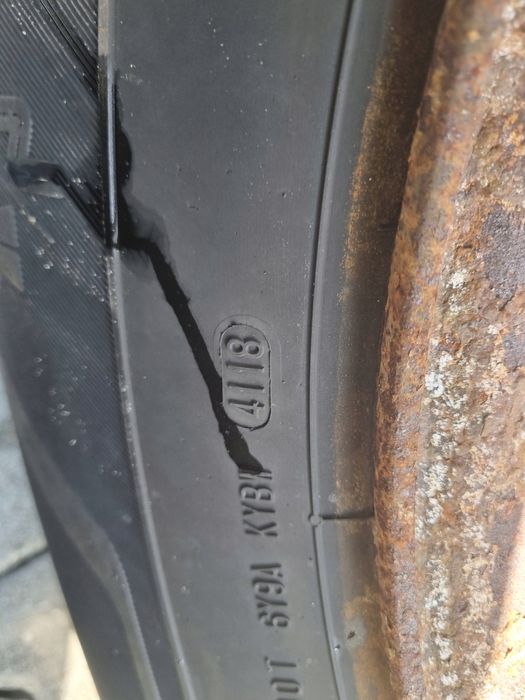 Koła koło Opony przód Uniroyal DH40 315/70 R 22.5 Komplet