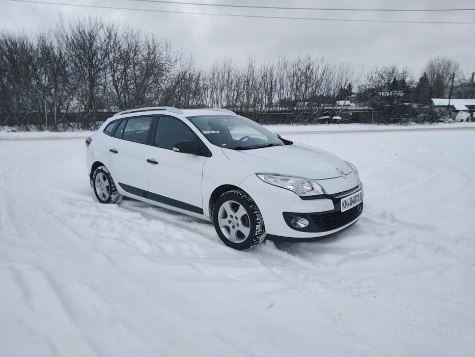 Продам Renault Megane 3 1.6 2012 универсал