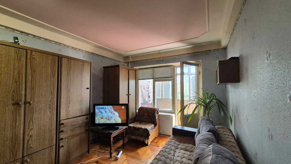 *Однокімнатна картира по вул. Євпаторійська