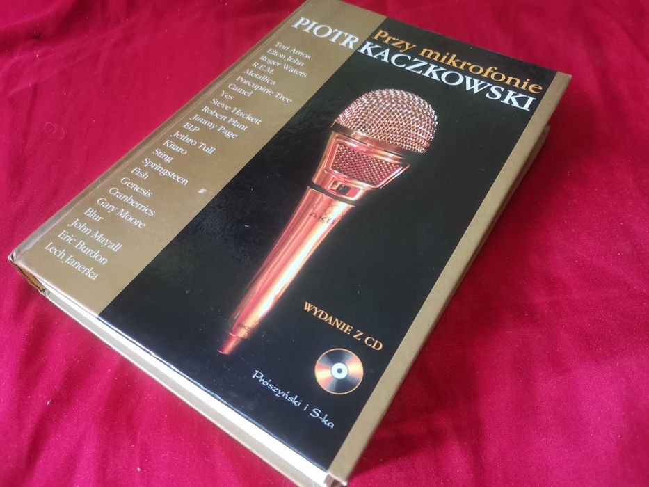 „Przy mikrofonie” – Piotr Kaczkowski, tw. op., stan jak nowy (brak CD)