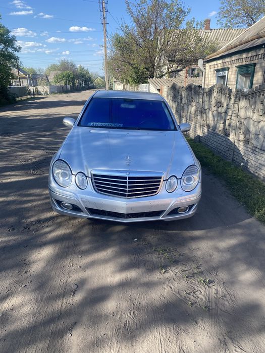 Mercedes-Benz w211