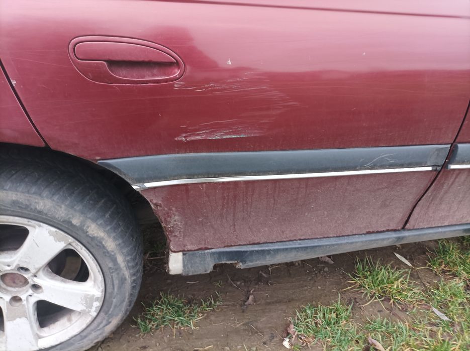 Продається автомобіль opel omega b