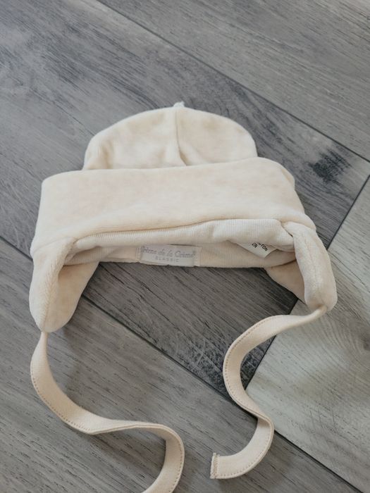 Pajacyk niemowlęcy plus czapka