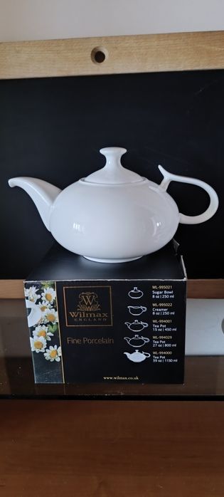 Продам новый чайник заварочный с подставкой для подогрева