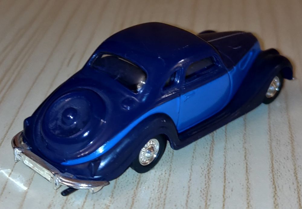 Mini Modell - resorak samochód BMW 327