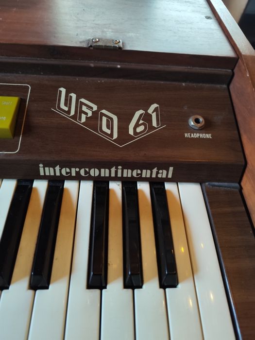 Orgão UFO 61 dos anos 80