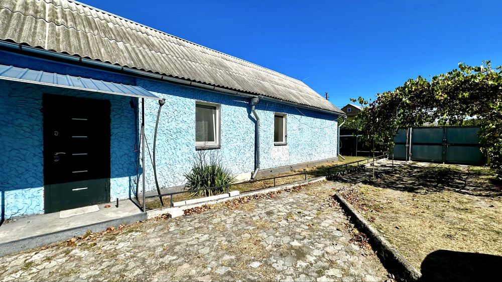 Продажа будинок з ремонтом, газове опалення, поряд з парком