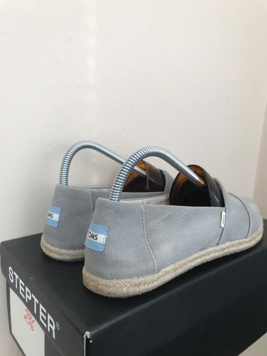 Эспадрильи  Toms 2 п а р и. Більше фото  відправлю