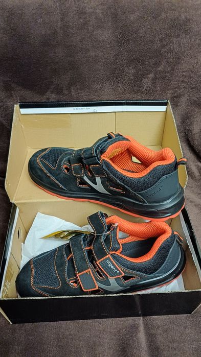 Робоче взуття легеньке , виробник Польша