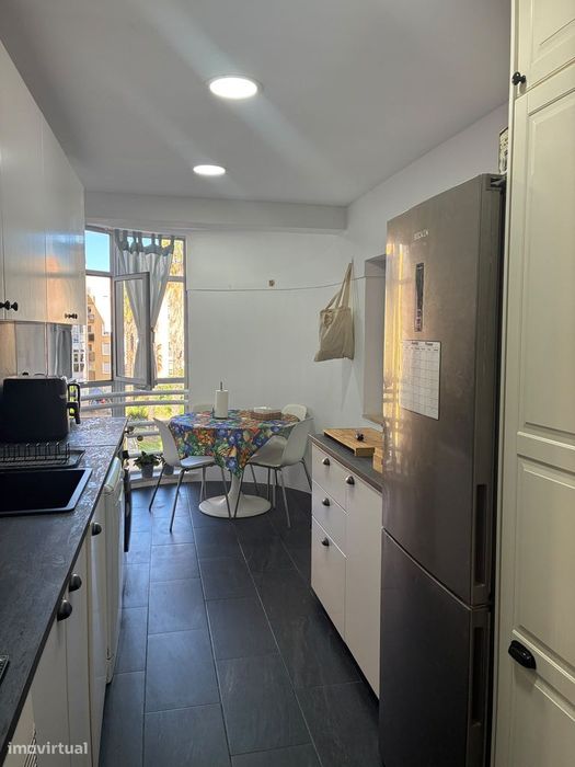 Apartamento T2 na Rua da Fenache, Caparica