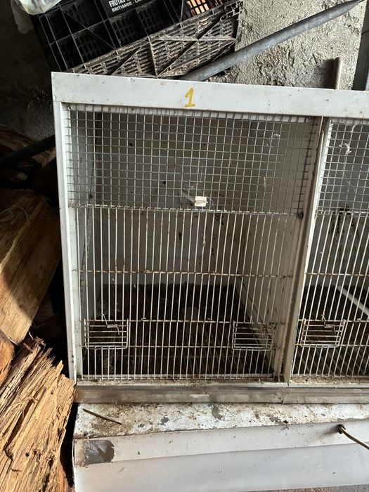 Vendo 2 gaiolas de 3 modulos