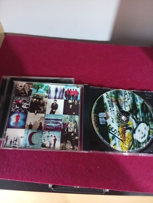 Conjunto de CDs U2