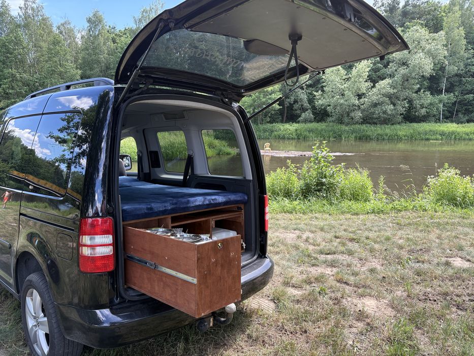 Zabudowa kamperowa Caddy, Kangoo, Berlingo, Partner, markiza, namiot Brunner, lodówka Dometic