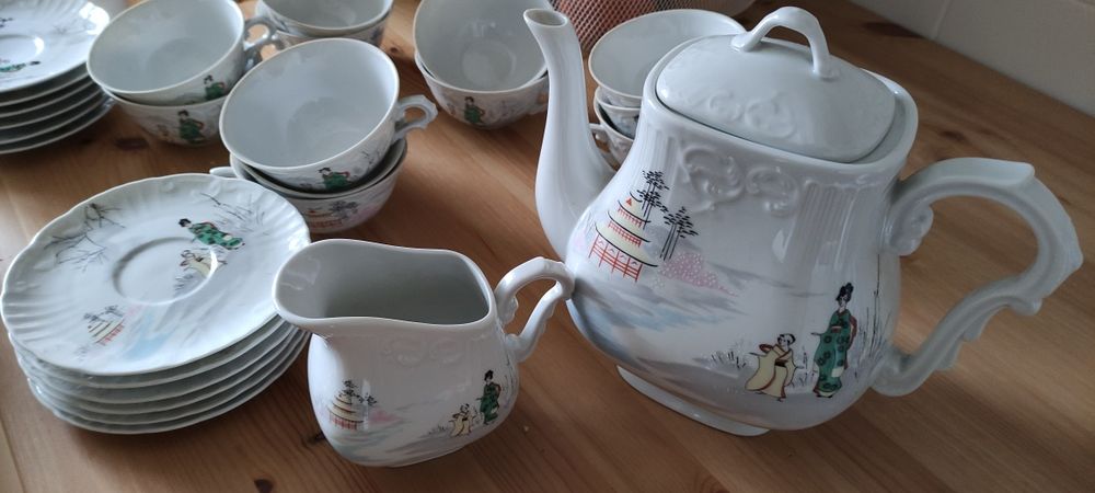 Conjunto Chá de porcelana da Vista Alegre -Decoração Oriental "OTARU"