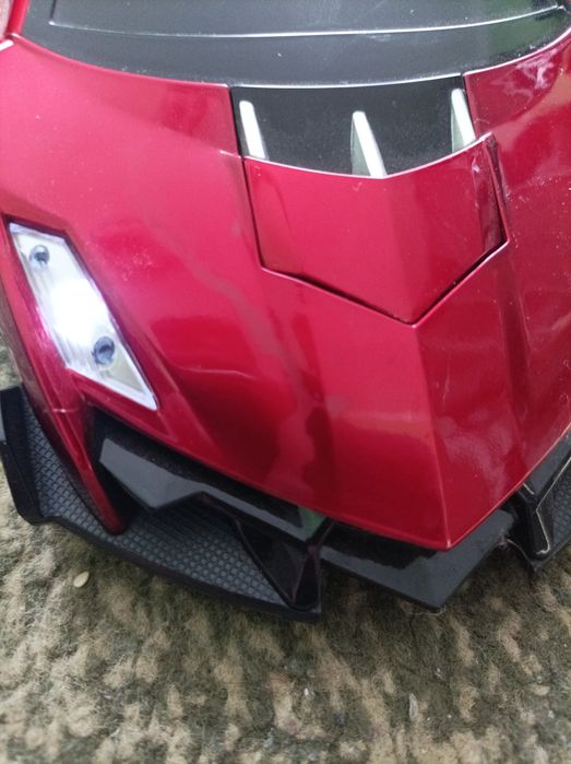 Машинка,робот.На акамуляторі