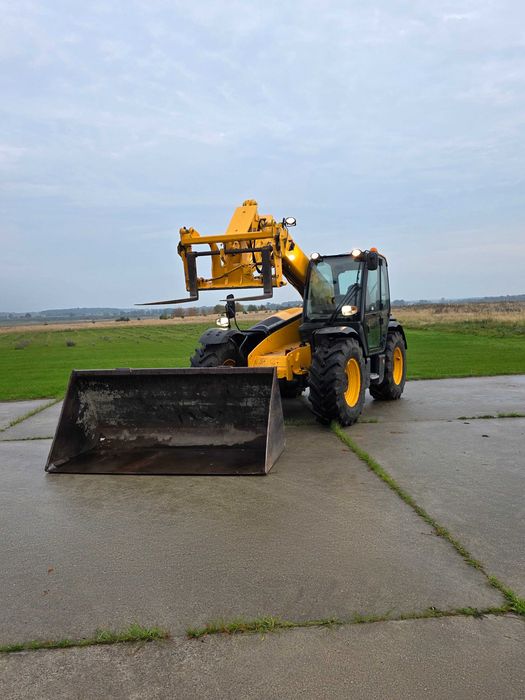 Wynajem Ładowarki Teleskopowej JCB z Operatorem