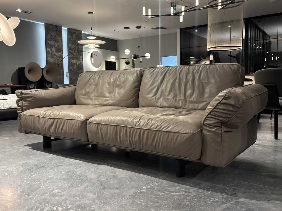 Sofa Close To Me Od Arketipo