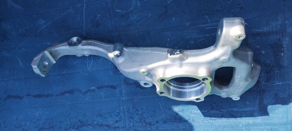 Zwrotnica Mercedes GLC X253