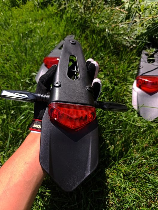 Хвіст для мотоцикла зі стоп сигналом, LED повороти на ендуро крос піт