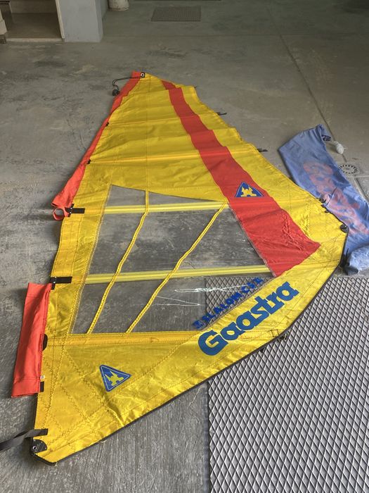 Material de Windsurf, pranchas, velas e acessórios