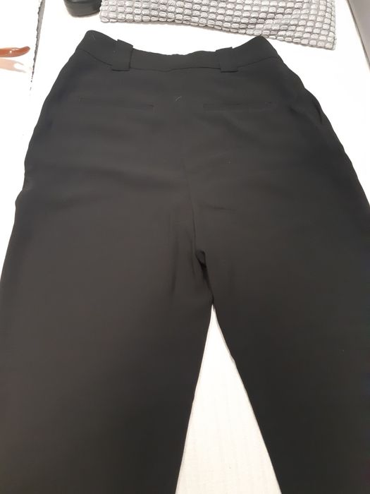 Czarne spodnie rozmiar 38