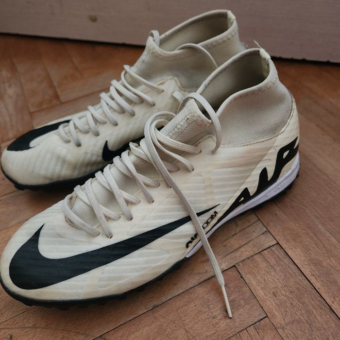 Кросівки сороконіжки Nike, майже нові, 24,5 см