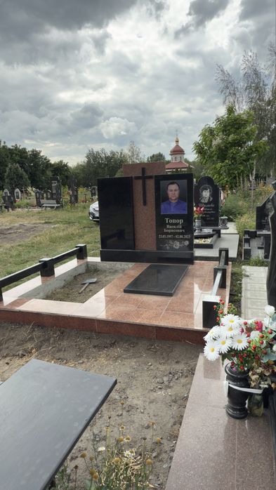 Пам’ятники Горішні плавні, від виробника  «Оплата частинам»