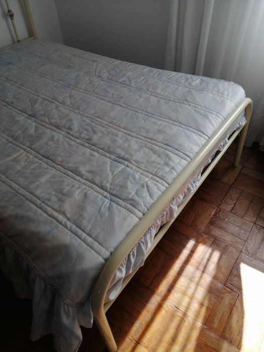 Cama de Casal Vintage