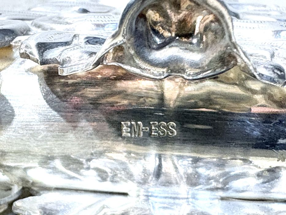 Lindissimo suporte para guardanapos estilo Arte Nova c. banho em prata