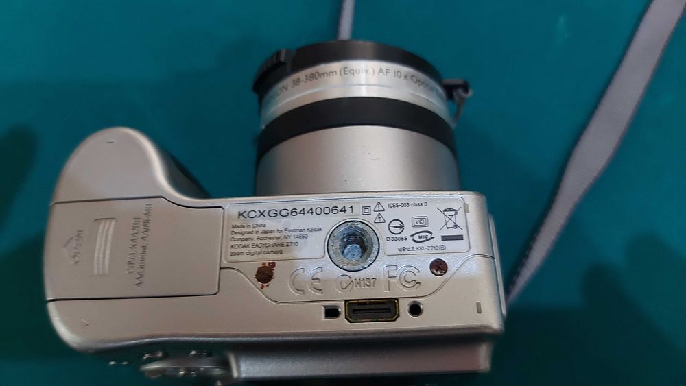 Camera Digital Kodak EasyShare Z710 – 7.1MP – Zoom Óptico 10x