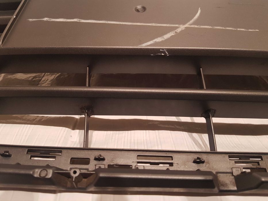 Atrapa grill przedniego zderzaka przód 8XA lift Audi A1 14-18 lift