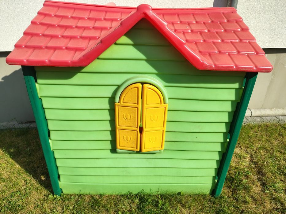 Domek little tikes