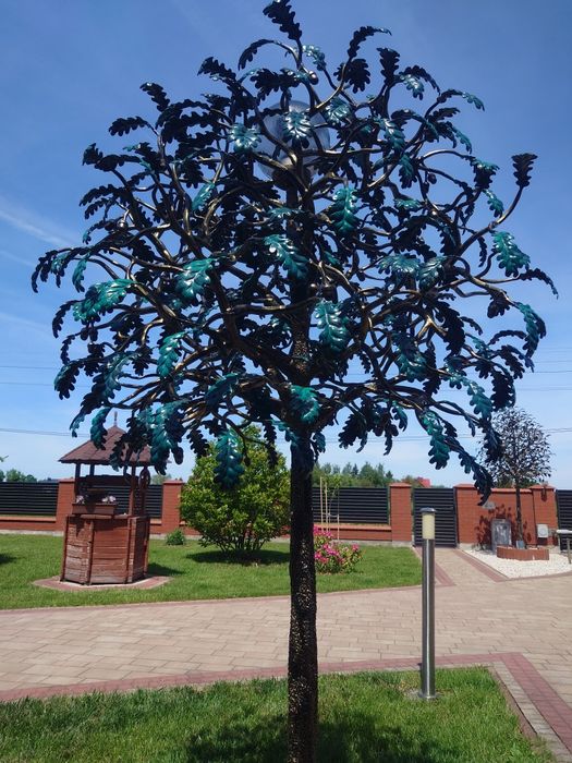 Lampa ozdobna ogrodowa drzewo